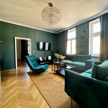 Rebelrents #4 Design Trifft Komfort - Einzigartiges Ferienapartment In Der Nahe Des Hauptbahnhofs Halle  ภายนอก รูปภาพ