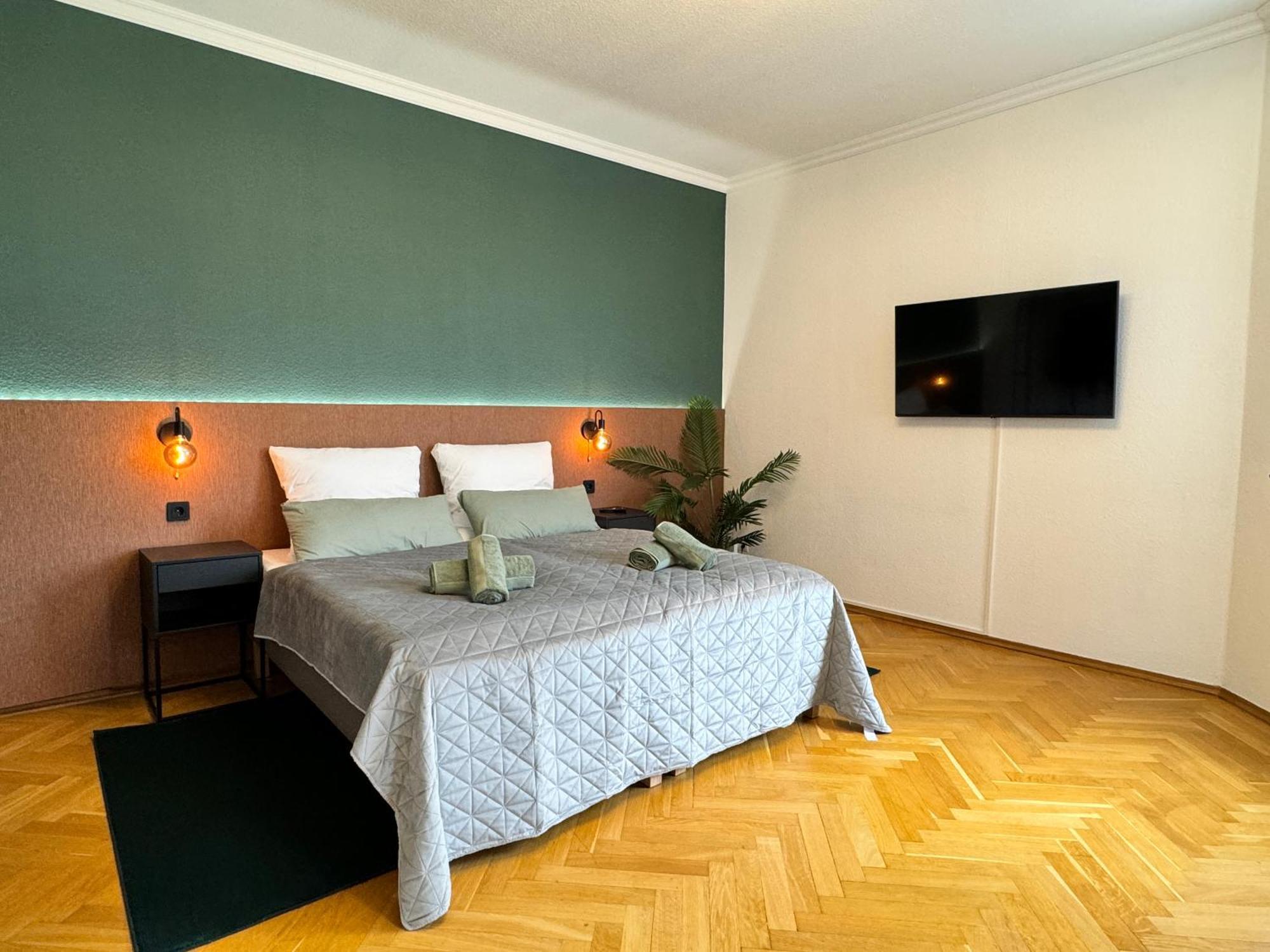 Rebelrents #4 Design Trifft Komfort - Einzigartiges Ferienapartment In Der Nahe Des Hauptbahnhofs Halle  ภายนอก รูปภาพ