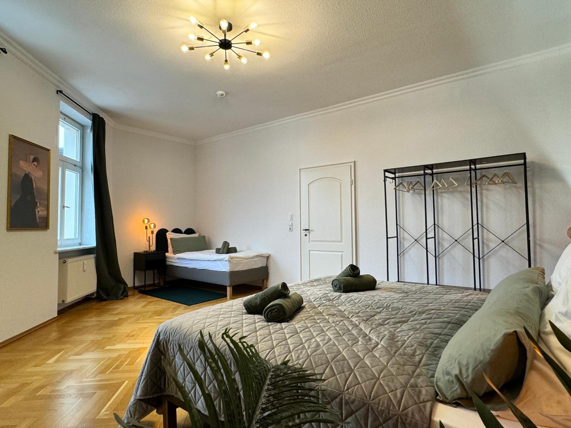 Rebelrents #4 Design Trifft Komfort - Einzigartiges Ferienapartment In Der Nahe Des Hauptbahnhofs Halle  ภายนอก รูปภาพ